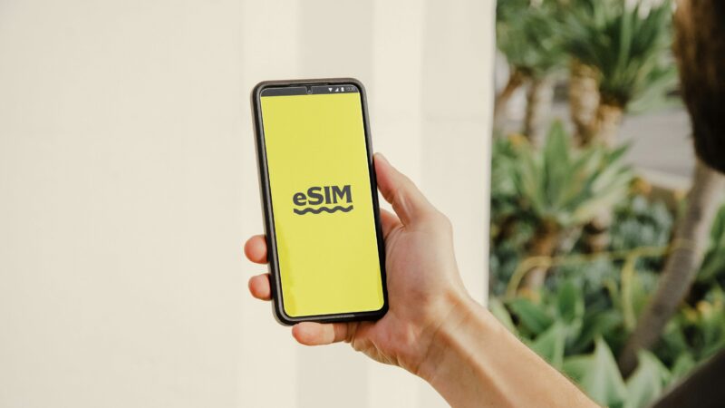 eSIM